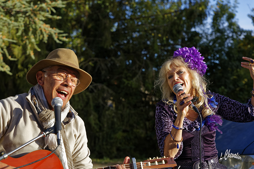 On chante encore dans les jardins ...